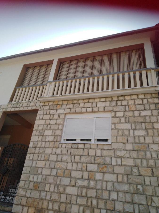 Janina Hisa Apartment Stolac Bagian luar foto